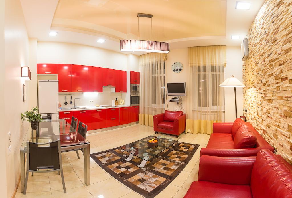 Alex Apartments Near Independence Square - Kiev Ruang foto
