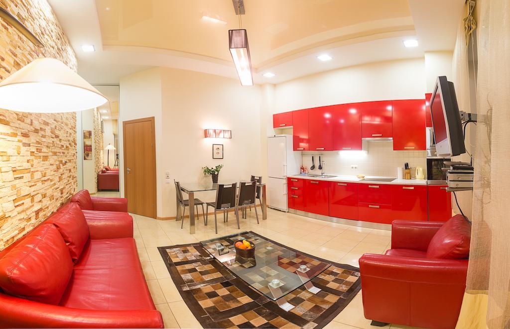 Alex Apartments Near Independence Square - Kiev Ruang foto