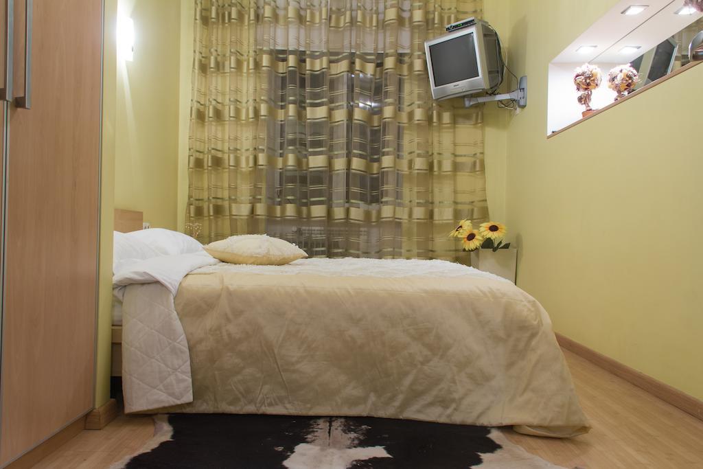 Alex Apartments Near Independence Square - Kiev Ruang foto